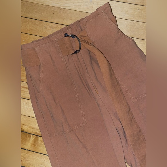 SOLD | Casual, tan high waist trousers - Picture 2 of 4